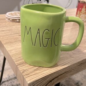 Rae Dunn magic mug